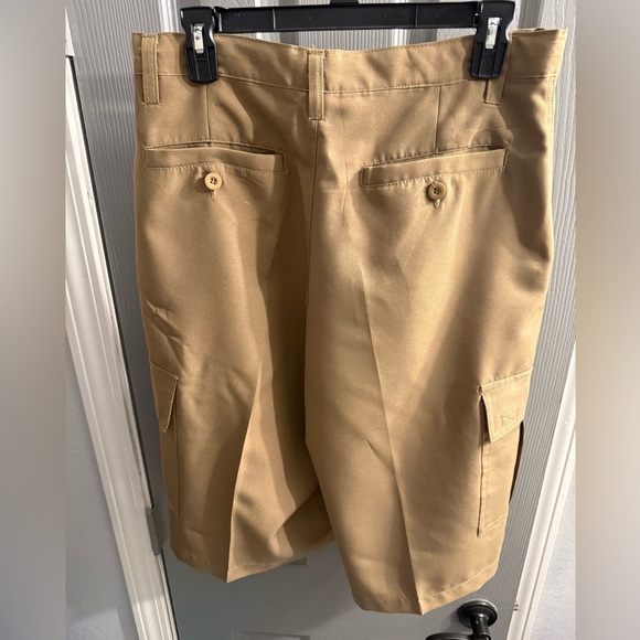 Men’s True Rock tan cargo shorts NWOT front & back pockets Size 32 - Picture 4 of 7